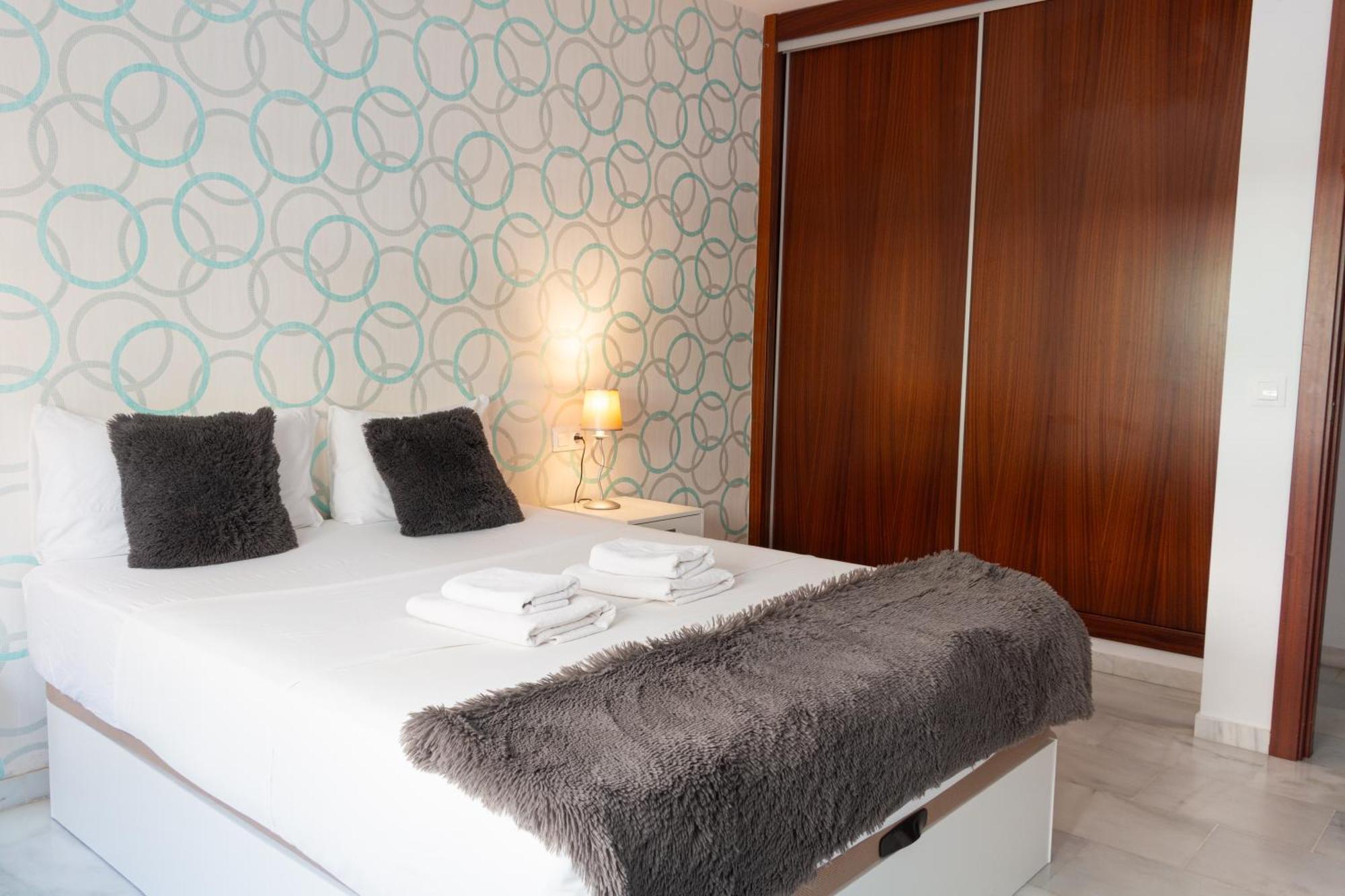 Stay U-Nique Apartments Salitre Málaga Dış mekan fotoğraf